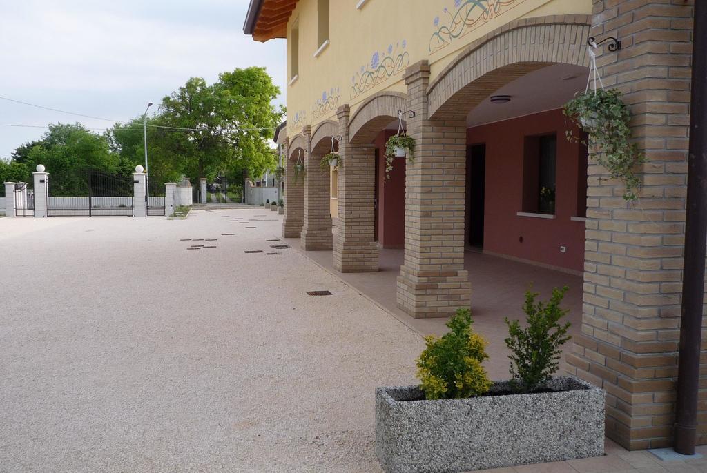 Agriturismo Ai Laghi Pocenia Exterior photo